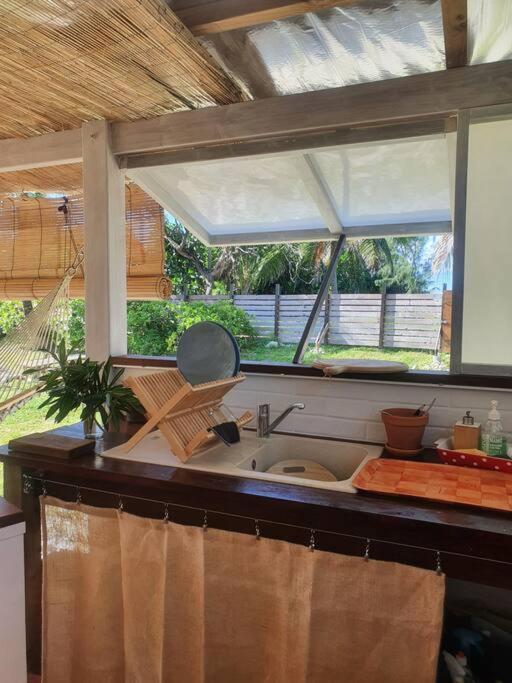 Breeze Ocean Bungalow Moorea Exterior photo