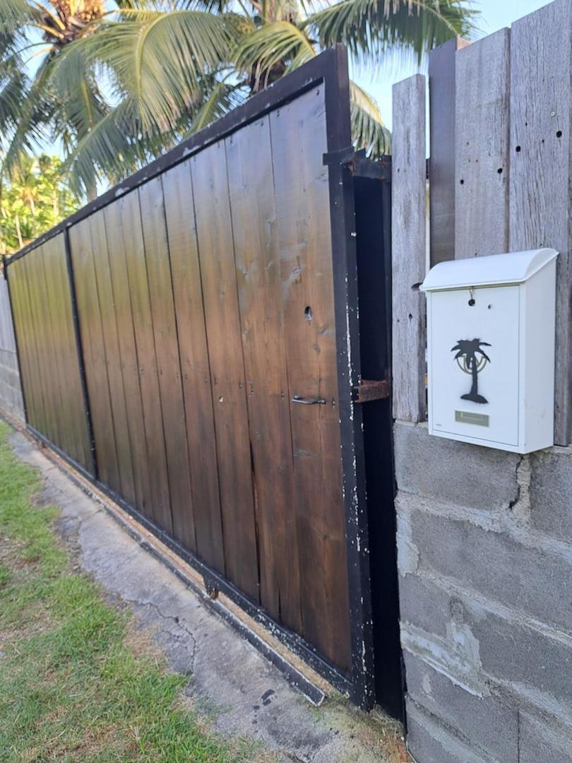 Breeze Ocean Bungalow Moorea Exterior photo