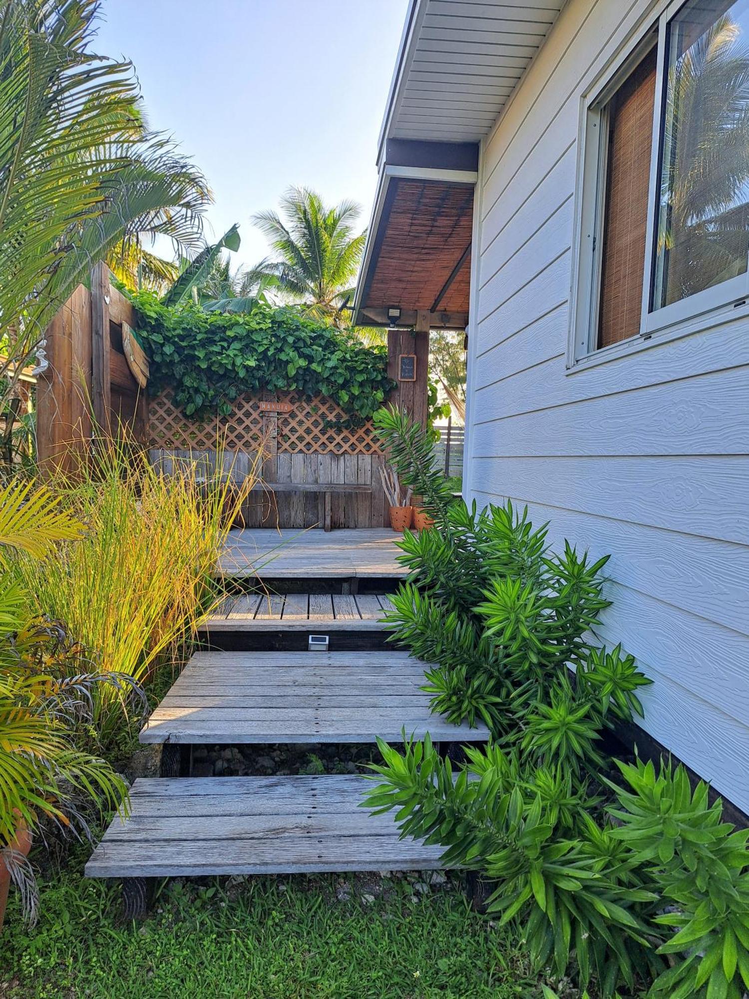 Breeze Ocean Bungalow Moorea Exterior photo